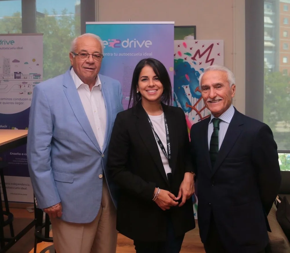 Yuly Bordonado con representantes de CNAE en el lanzamiento de We2Drive, Madrid 2018